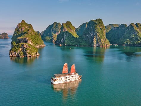 Experience Vietnam & Thailand Tour 22 Days