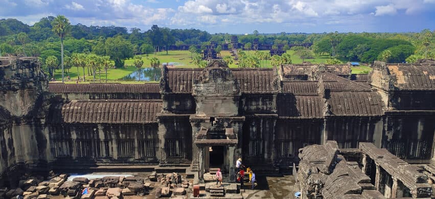 Amazing Laos Cambodia Beach Tour 15 Nights / 16 Days