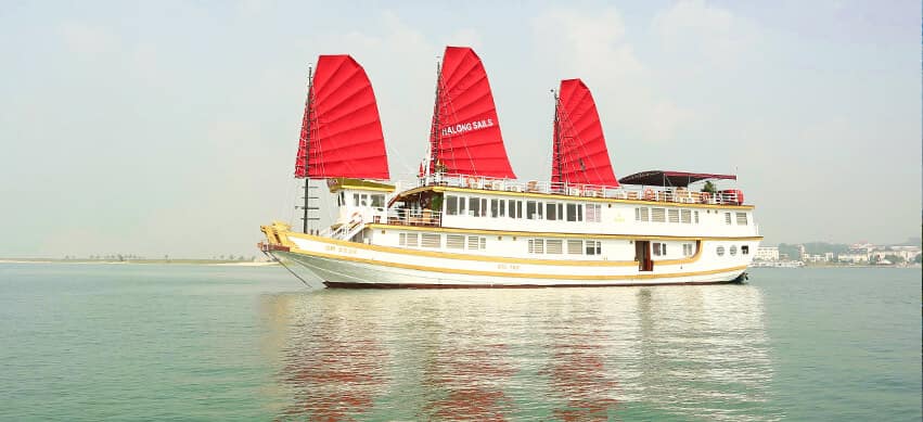 Fascinating Halong Bay